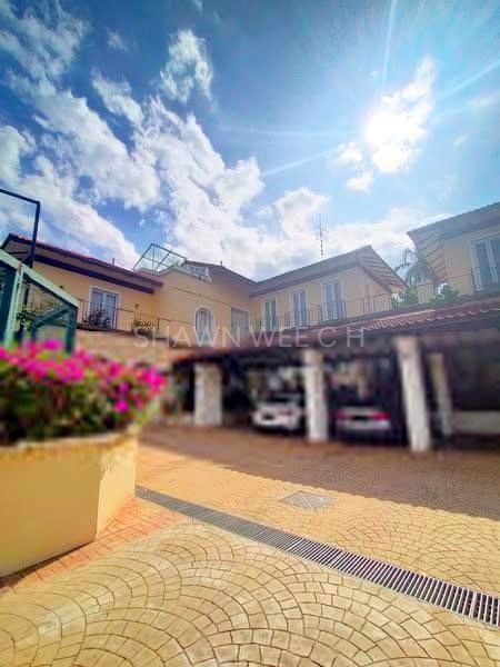 8 Bed Bungalow (Landed) for Sale in  Victoria Park Villas - Image 2